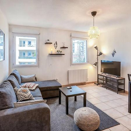 Superbe Appartement - Parking Gratuit - 4 Personnes Chambéry Exterior photo